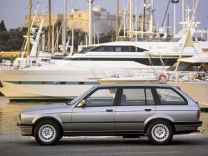 BMW 320i Touring 1988 года